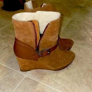 Wedged winter boots